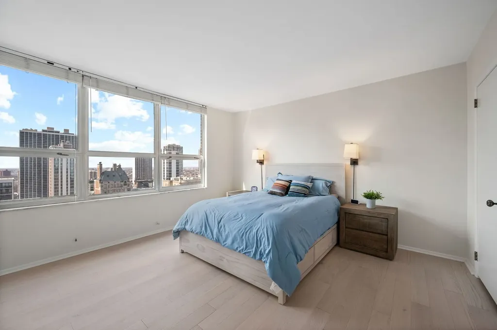1515 North Astor Street Chicago IL 60610