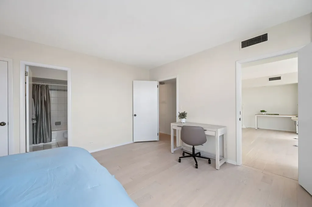 1515 North Astor Street Chicago IL 60610
