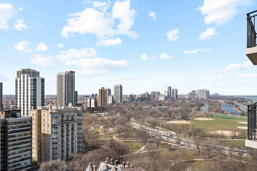 1515 North Astor Street Chicago IL 60610