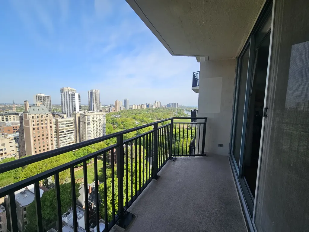 1515 North Astor Street Chicago IL 60610