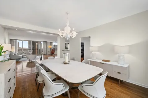 1515 North Astor Street Chicago IL 60610