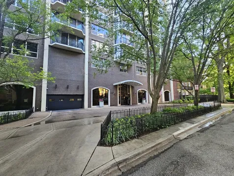 1515 North Astor Street Chicago IL 60610