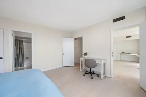 1515 North Astor Street Chicago IL 60610