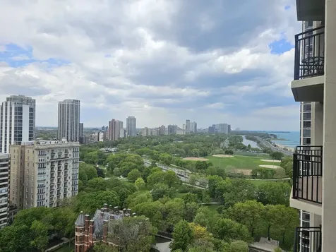 1515 North Astor Street Chicago IL 60610
