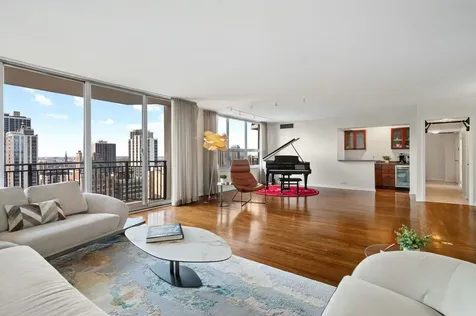 1515 North Astor Street Chicago IL 60610