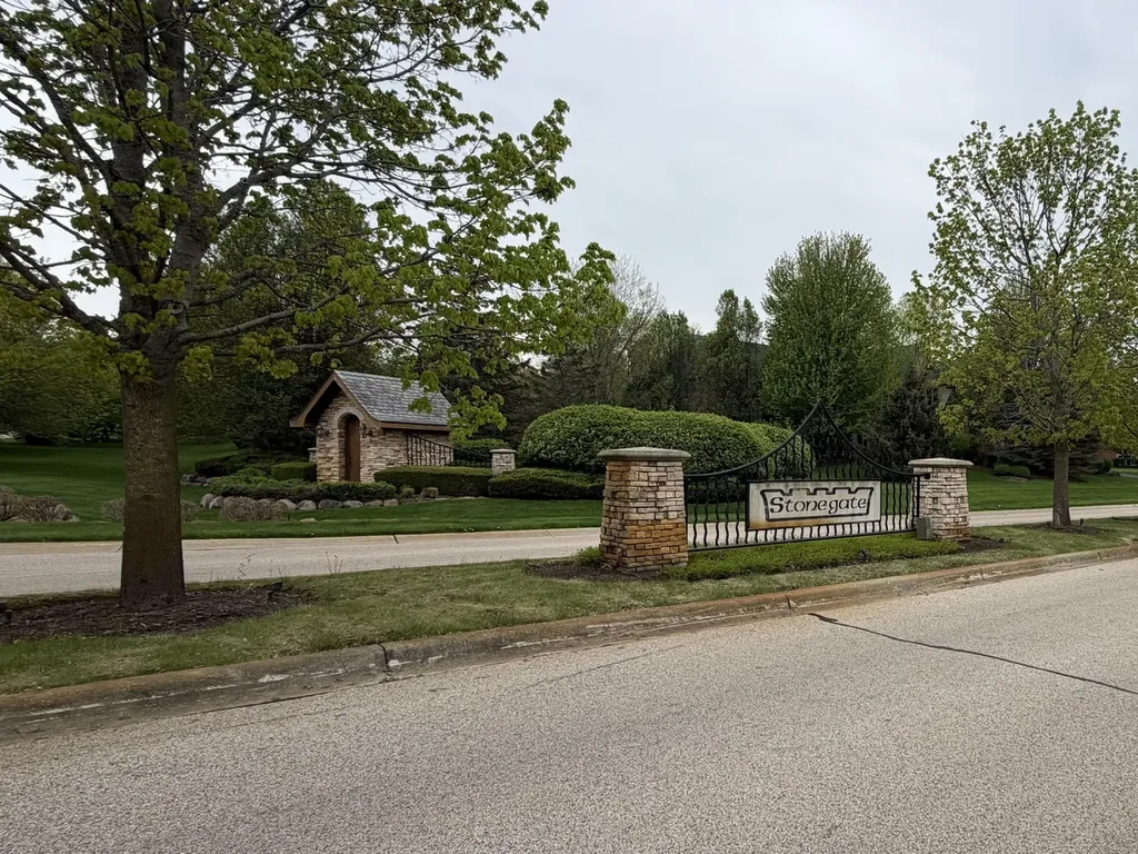 7010 Wildflower Court Spring Grove IL 60081
