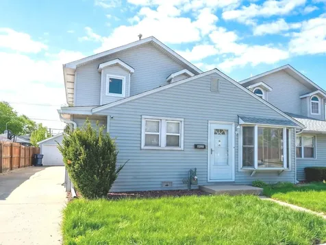 4429 West 87th Street Hometown IL 60456