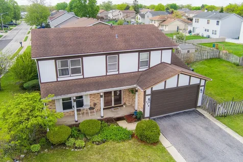 376 Canyon Trail Carol Stream IL 60188