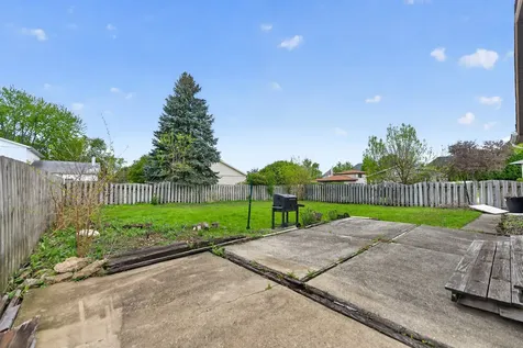 376 Canyon Trail Carol Stream IL 60188