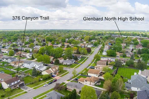 376 Canyon Trail Carol Stream IL 60188