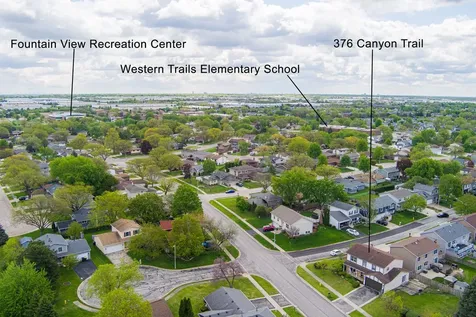 376 Canyon Trail Carol Stream IL 60188