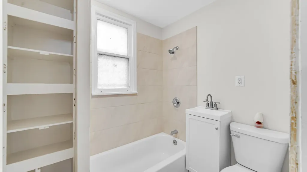 1114 North Waller Avenue Chicago IL 60651