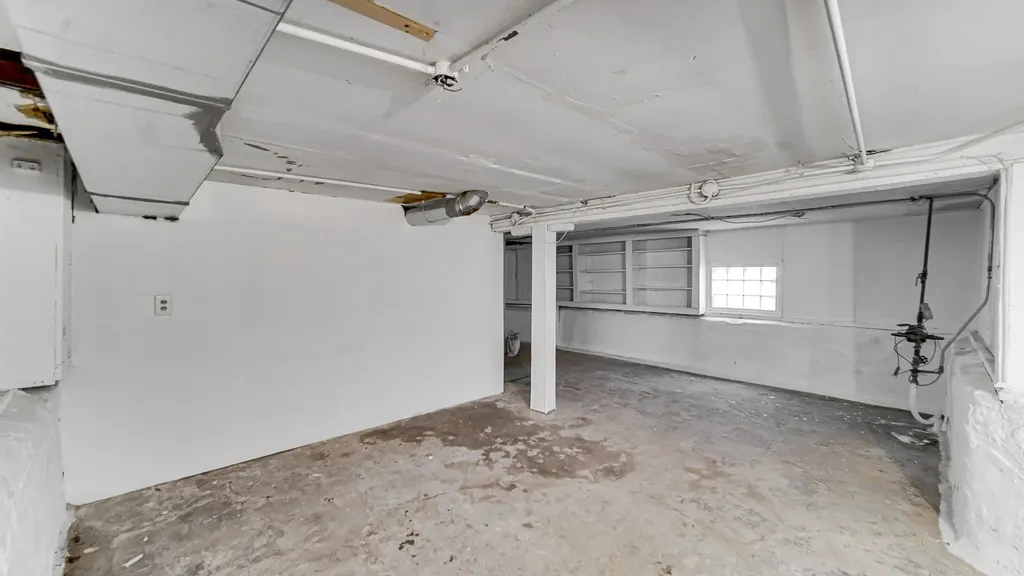 1114 North Waller Avenue Chicago IL 60651