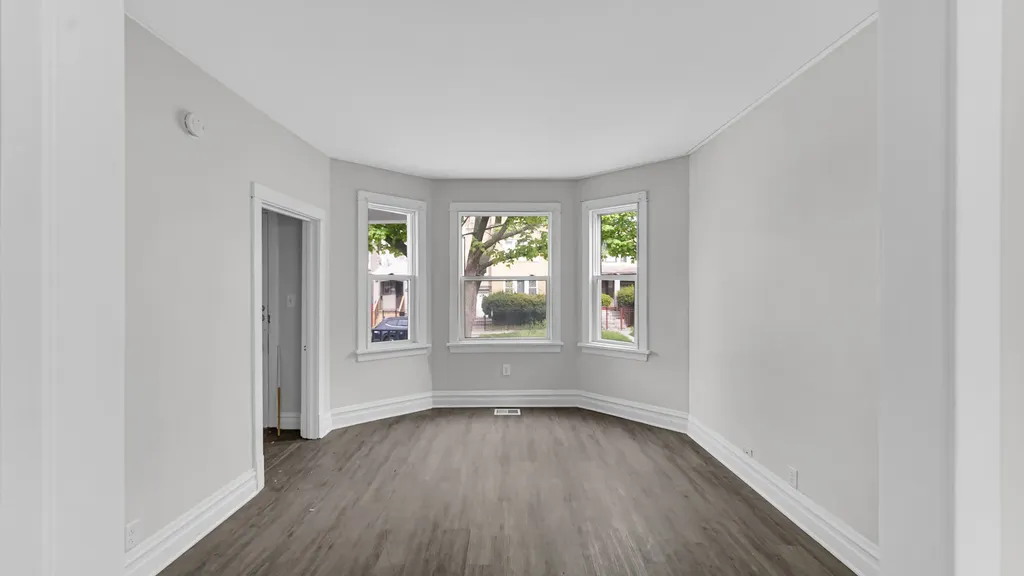 1114 North Waller Avenue Chicago IL 60651