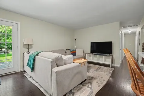 7 Shuman Circle Urbana IL 61801