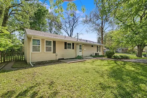 7 Shuman Circle Urbana IL 61801