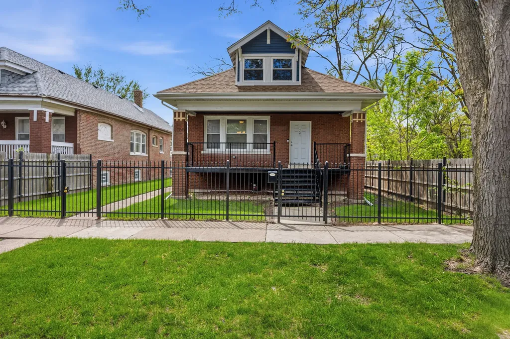 131 West 108th Street Chicago IL 60628