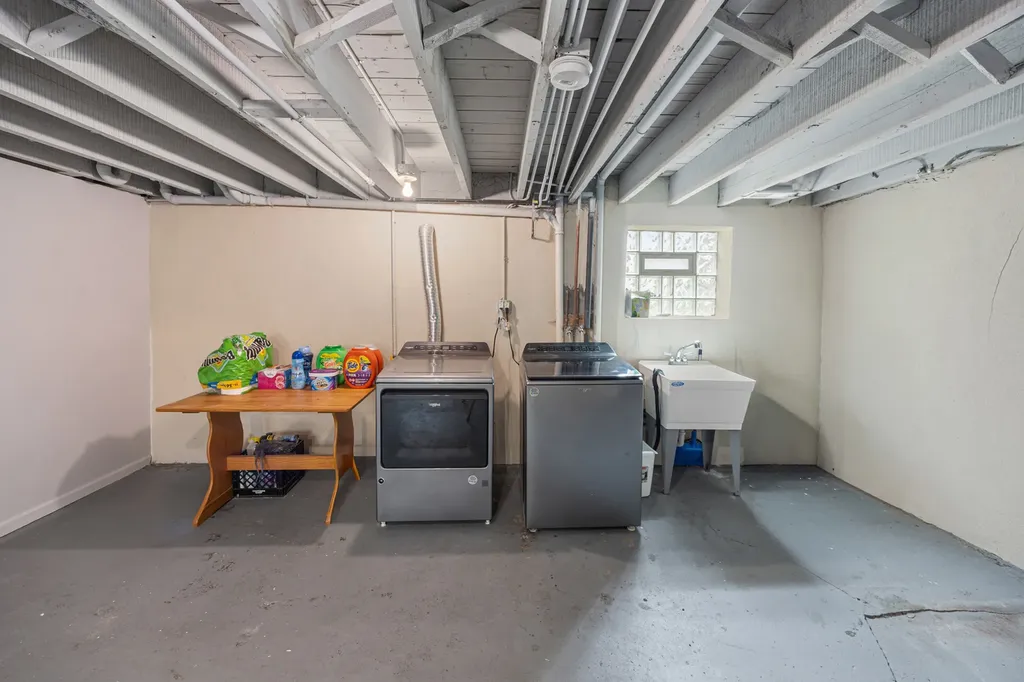 131 West 108th Street Chicago IL 60628