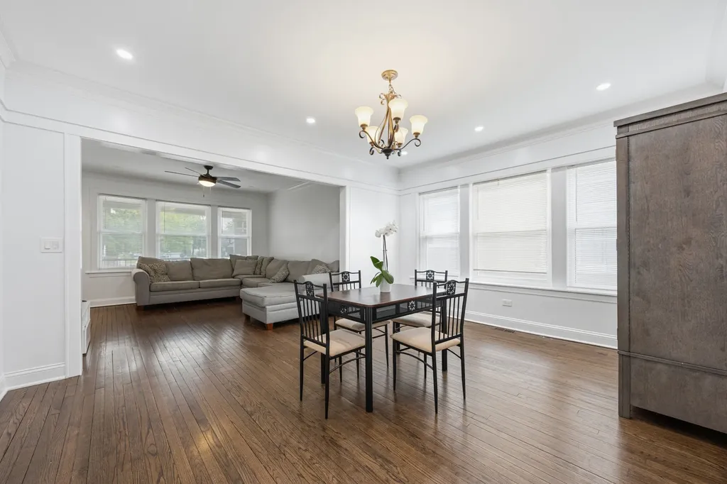 131 West 108th Street Chicago IL 60628