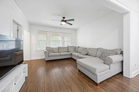 131 West 108th Street Chicago IL 60628