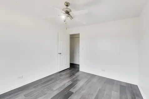22 Jamaica Colony Fox Lake IL 60020