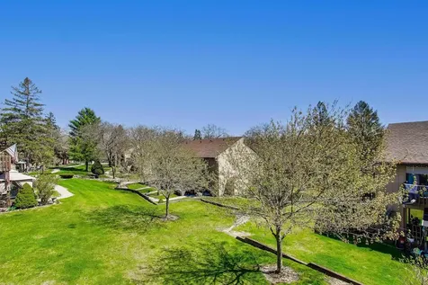 22 Jamaica Colony Fox Lake IL 60020