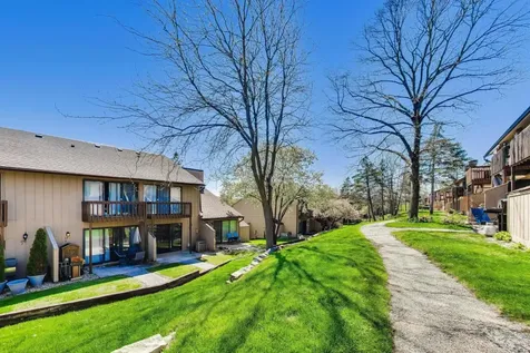 22 Jamaica Colony Fox Lake IL 60020