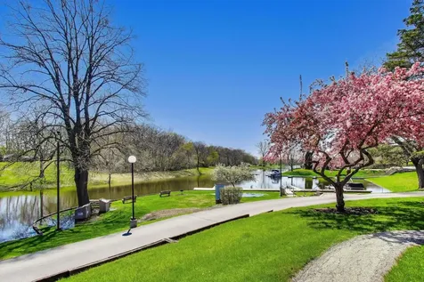 22 Jamaica Colony Fox Lake IL 60020