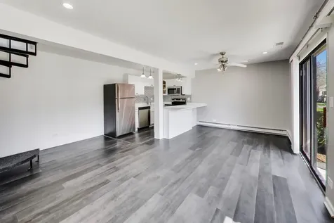 22 Jamaica Colony Fox Lake IL 60020