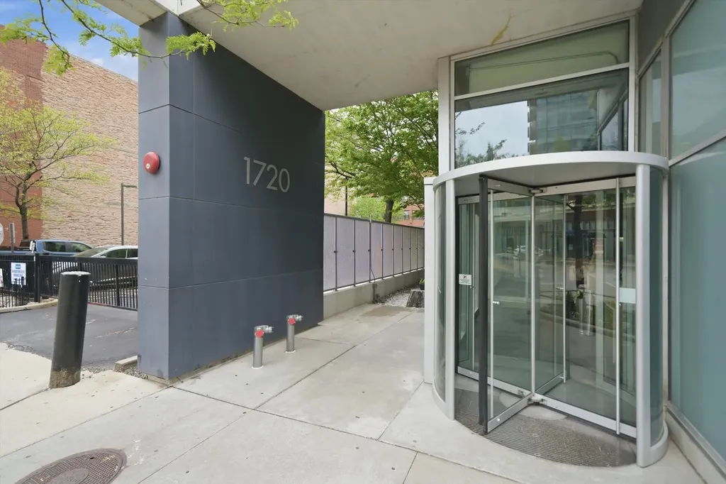 1720 South Michigan Avenue Chicago IL 60616