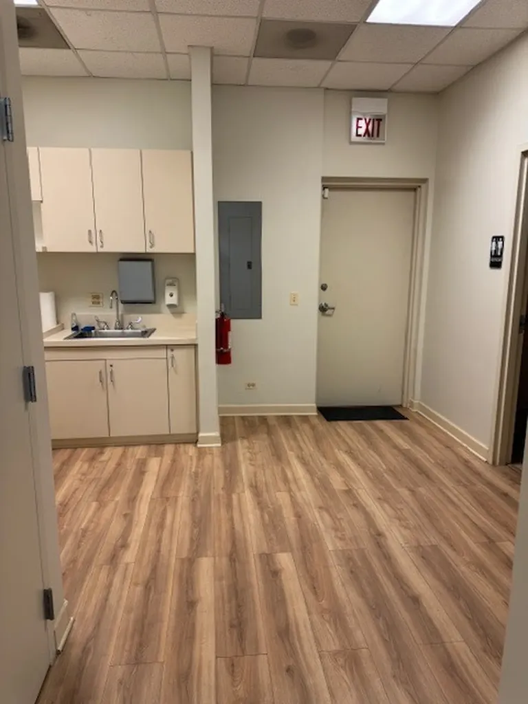 2306 West Touhy Avenue Chicago IL 60645
