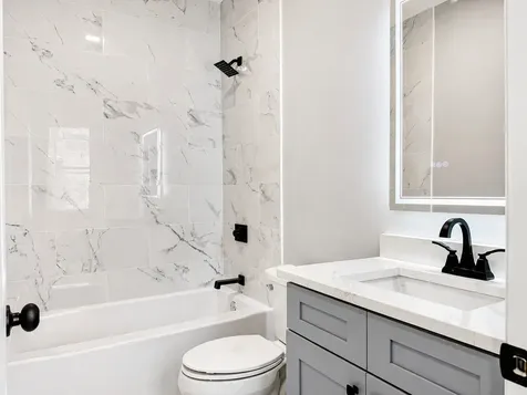 736 North Pine Avenue Chicago IL 60644