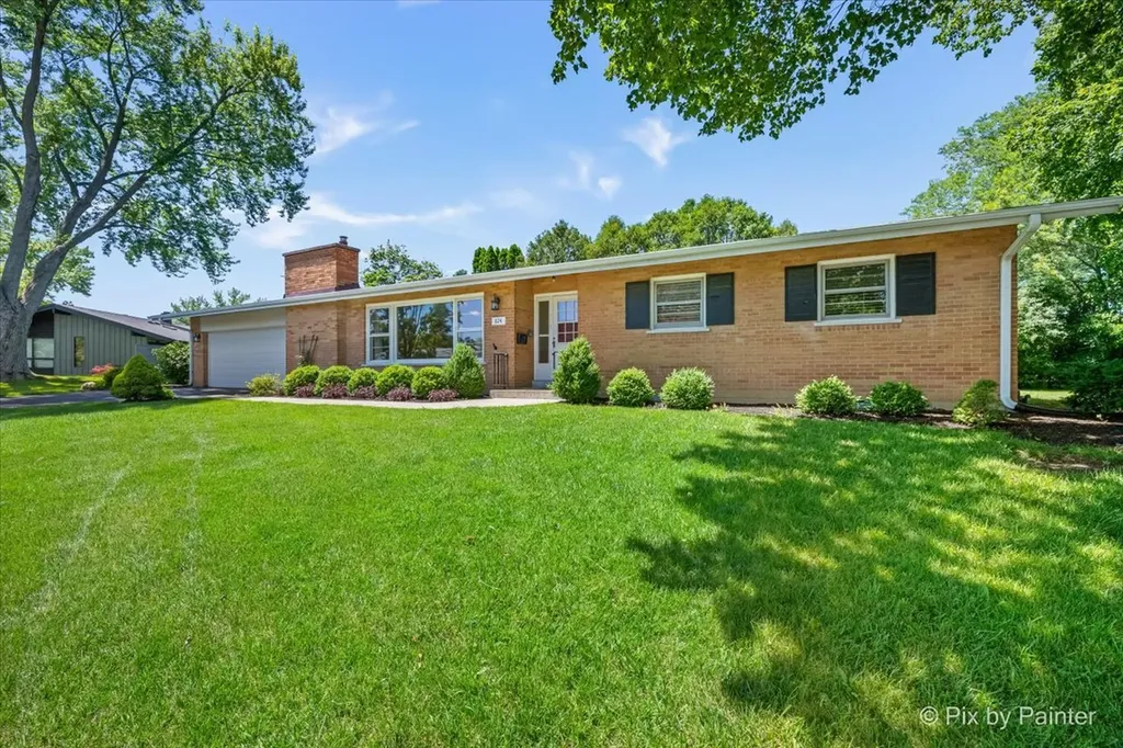 824 Skyline Drive Barrington IL 60010