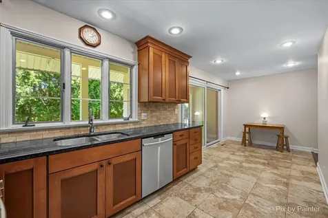 824 Skyline Drive Barrington IL 60010
