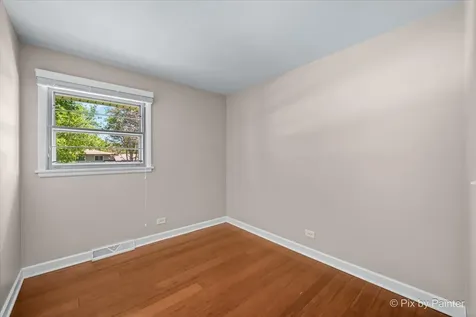 824 Skyline Drive Barrington IL 60010