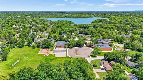 824 Skyline Drive Barrington IL 60010