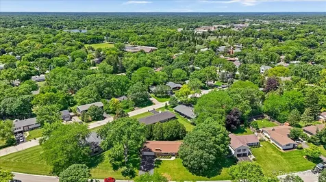 824 Skyline Drive Barrington IL 60010
