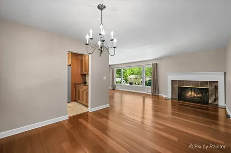 824 Skyline Drive Barrington IL 60010