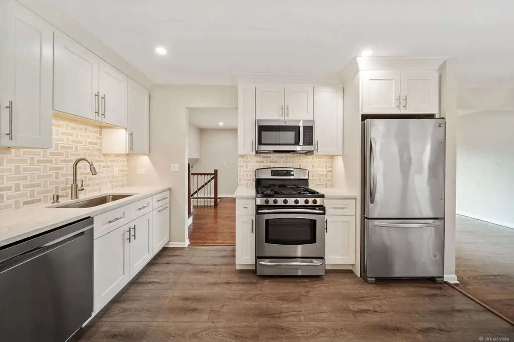 1502 Carrol Court Darien IL 60561