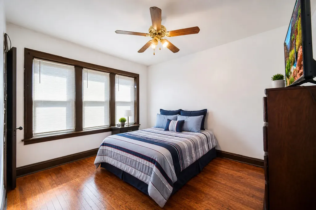 8305 South Throop Street Chicago IL 60620