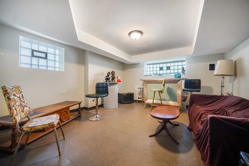 8305 South Throop Street Chicago IL 60620