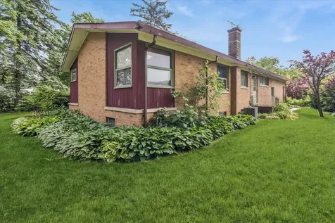 719 West Dresser Drive Mount Prospect IL 60056