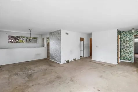 719 West Dresser Drive Mount Prospect IL 60056