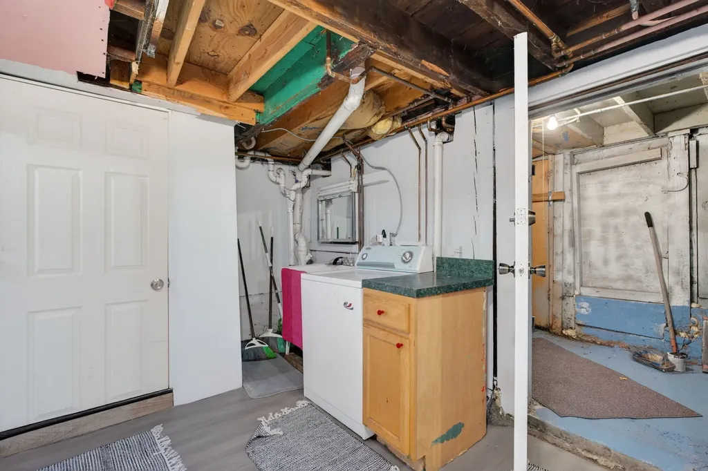 9018 South Brandon Avenue Chicago IL 60617
