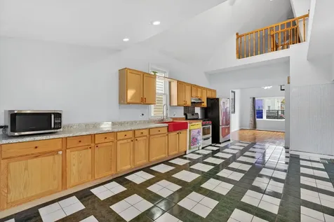 9018 South Brandon Avenue Chicago IL 60617