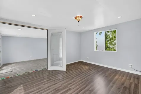 9018 South Brandon Avenue Chicago IL 60617