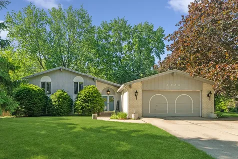 1003 Country Drive Shorewood IL 60404