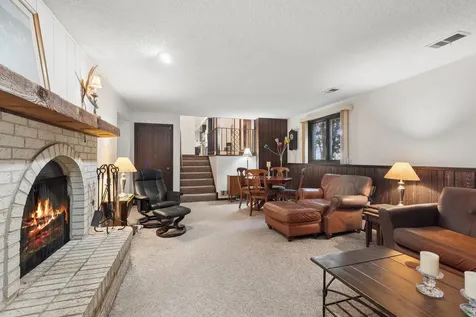 1003 Country Drive Shorewood IL 60404