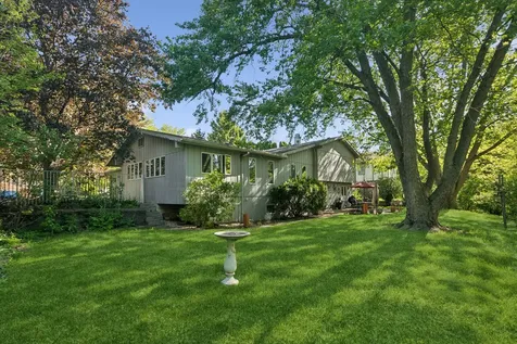 1003 Country Drive Shorewood IL 60404