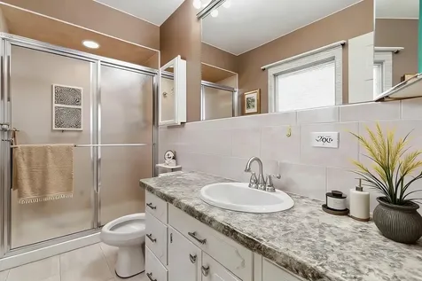 75 Eastwood Drive Deerfield IL 60015